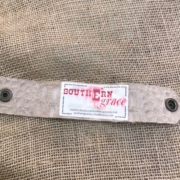 Southern Grace Turquoise Strap Bracelet - Picture 3 of 3